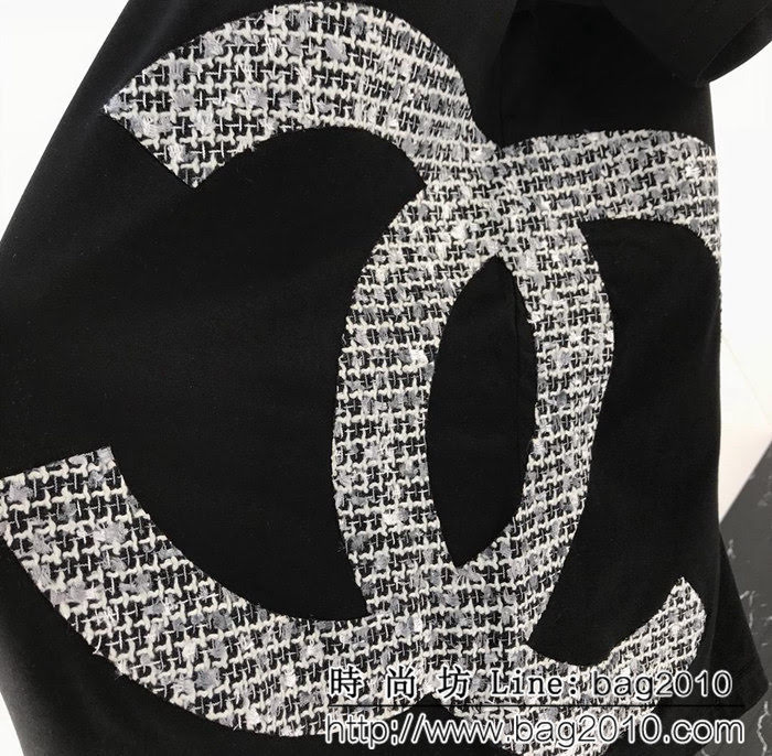 CHANEL香奈兒 19FW春夏新款 簡單百搭 經典雙“C”LOGO短袖 情侶款 ydi1093